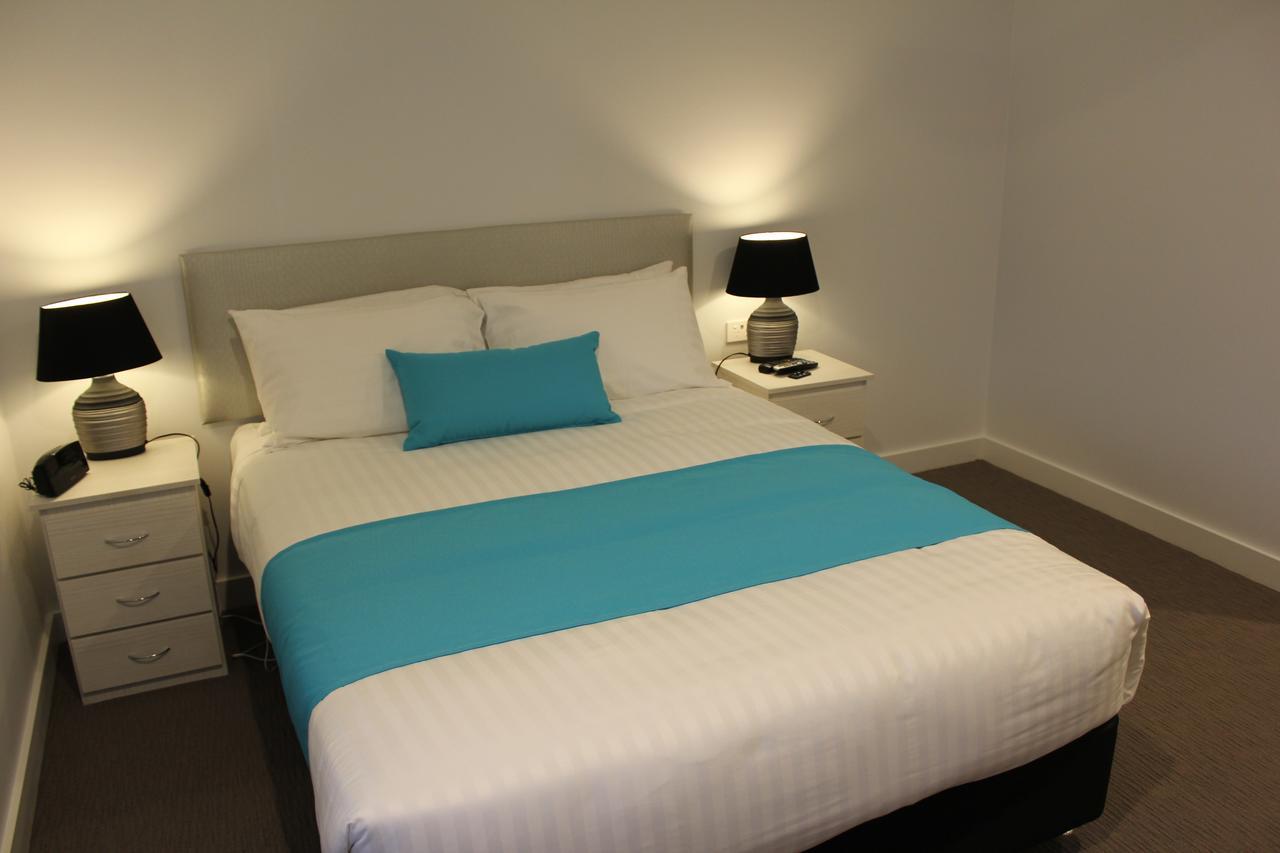 Beach Hotel Бърни Екстериор снимка