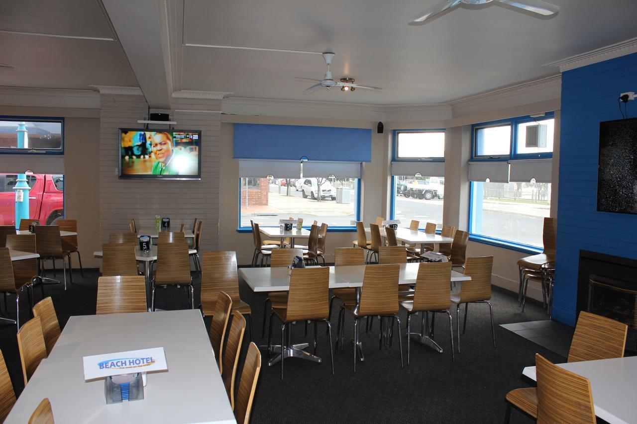 Beach Hotel Бърни Екстериор снимка