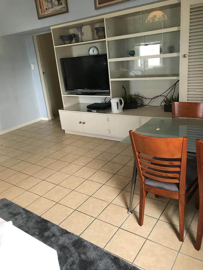 Beach Hotel Бърни Екстериор снимка